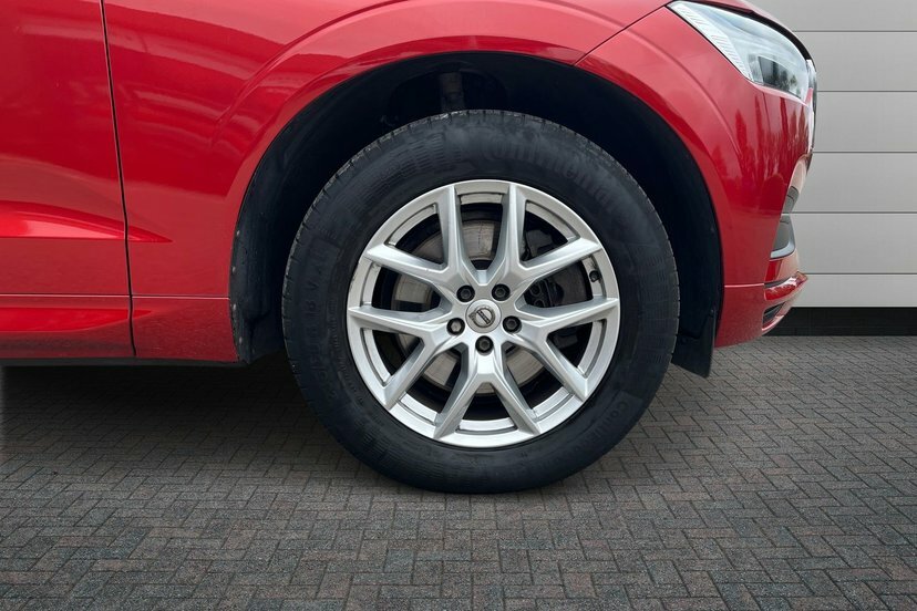 Volvo XC60 2.0 D4 Momentum Suv 190 Ps Red #5