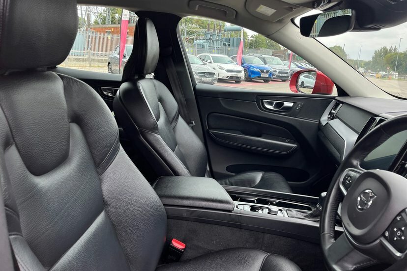 Volvo XC60 T4 Edition Red #18