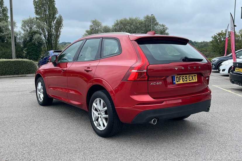 Volvo XC60 T4 Edition Red #15