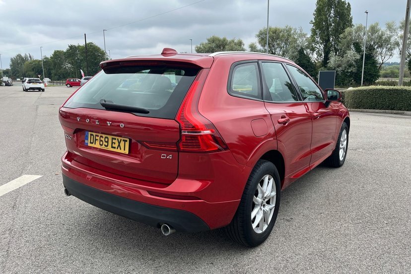 Volvo XC60 T4 Edition Red #16