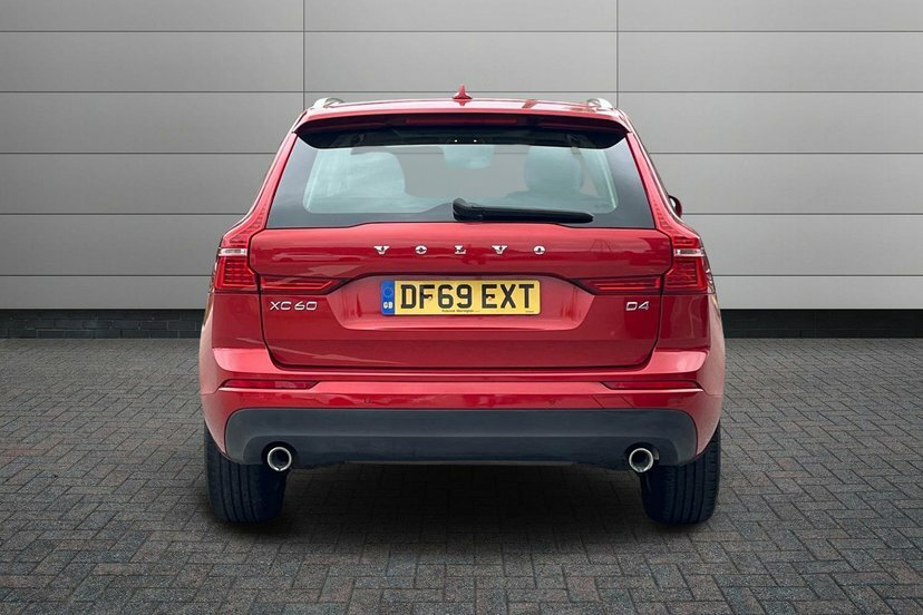Volvo XC60 T4 Edition Red #12