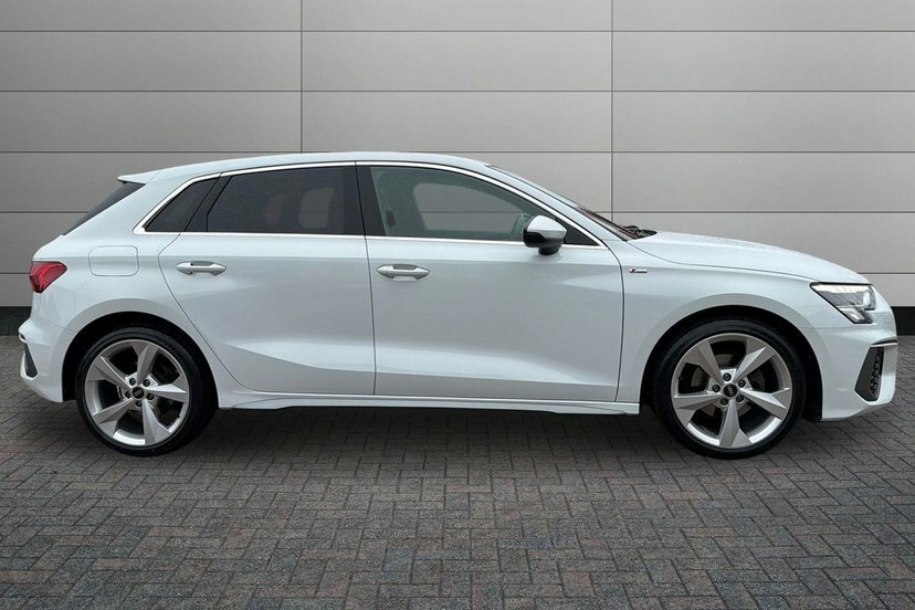 Audi A3 1.0 Tfsi 30 S Line Sportback 11 White #4