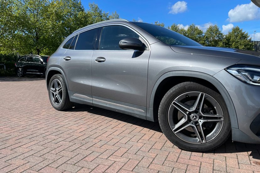 Mercedes-Benz GLA Class Exclusive Edition E  #39