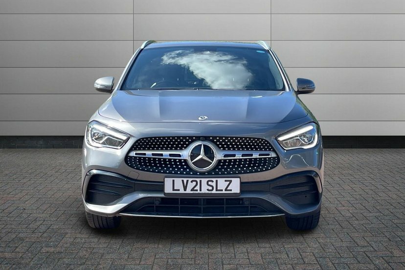 Mercedes-Benz GLA Class Exclusive Edition E  #11
