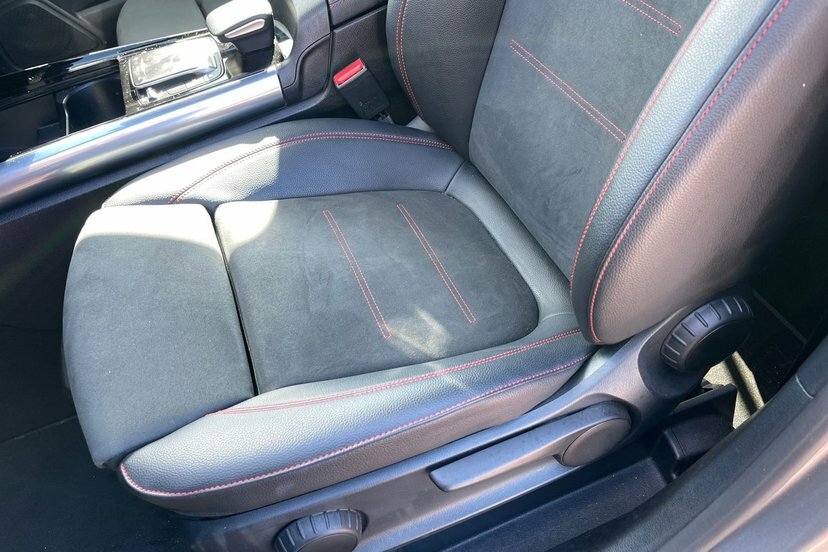 Mercedes-Benz GLA Class Exclusive Edition E  #28