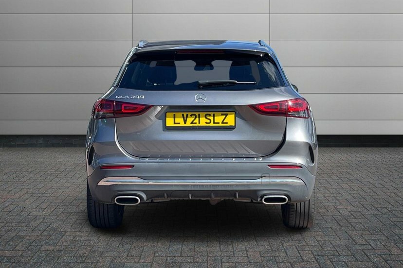 Mercedes-Benz GLA Class Exclusive Edition E  #12