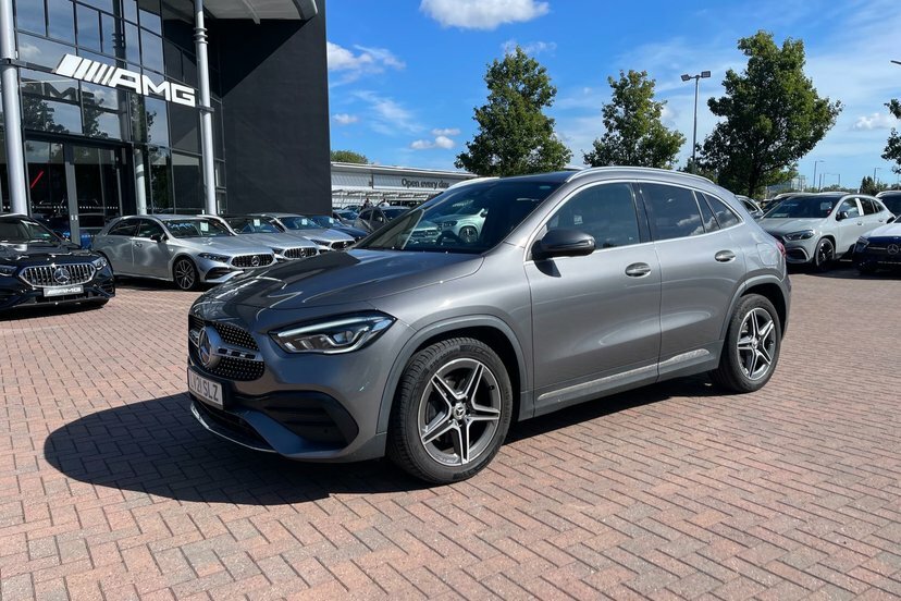 Mercedes-Benz GLA Class Exclusive Edition E  #43
