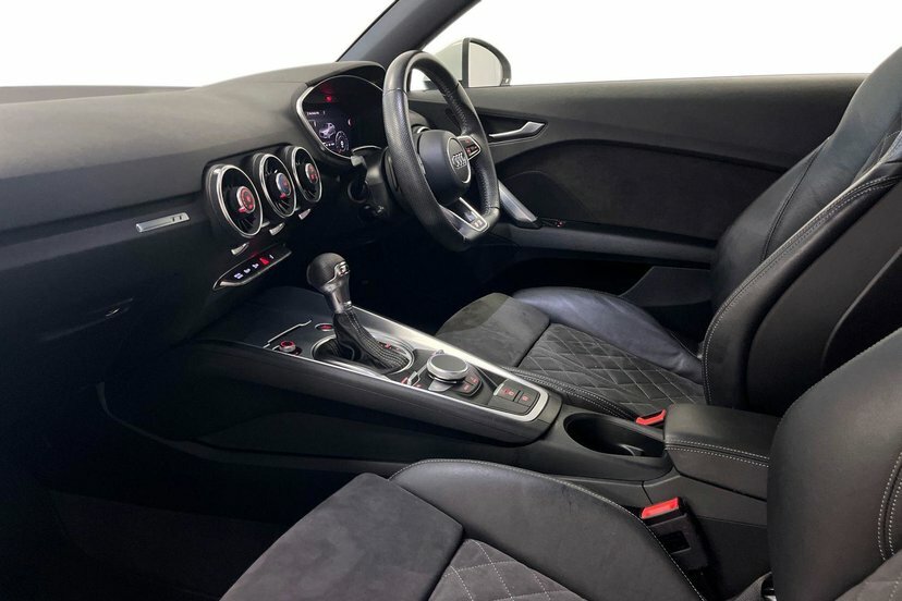 Audi TT 2.0 Tfsi 40 S Line Coupe S Tronic 197 White #2