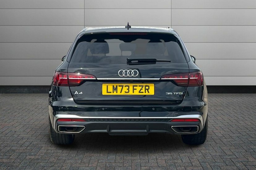 Audi A4 Avant Black Edition Blue #11