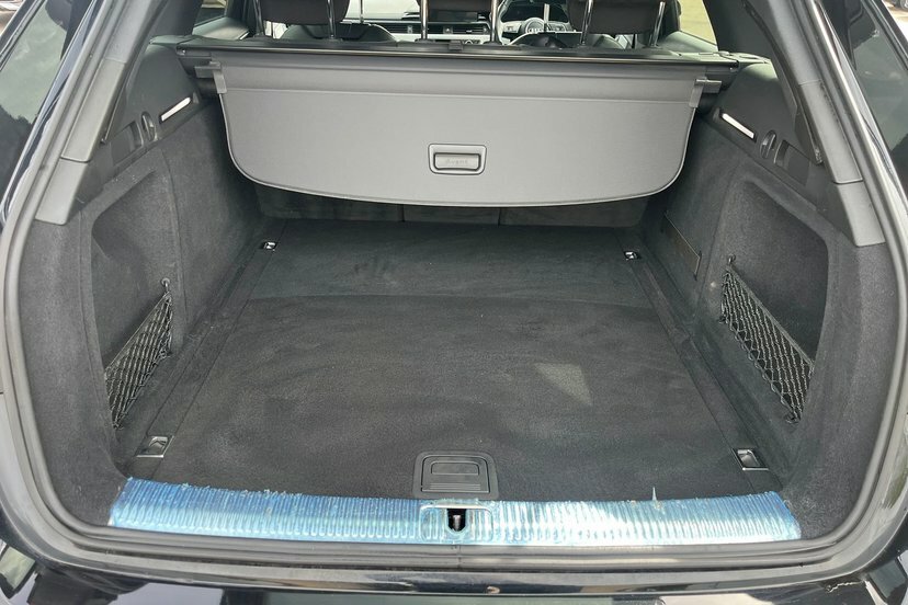 Audi A4 Avant Black Edition Blue #12