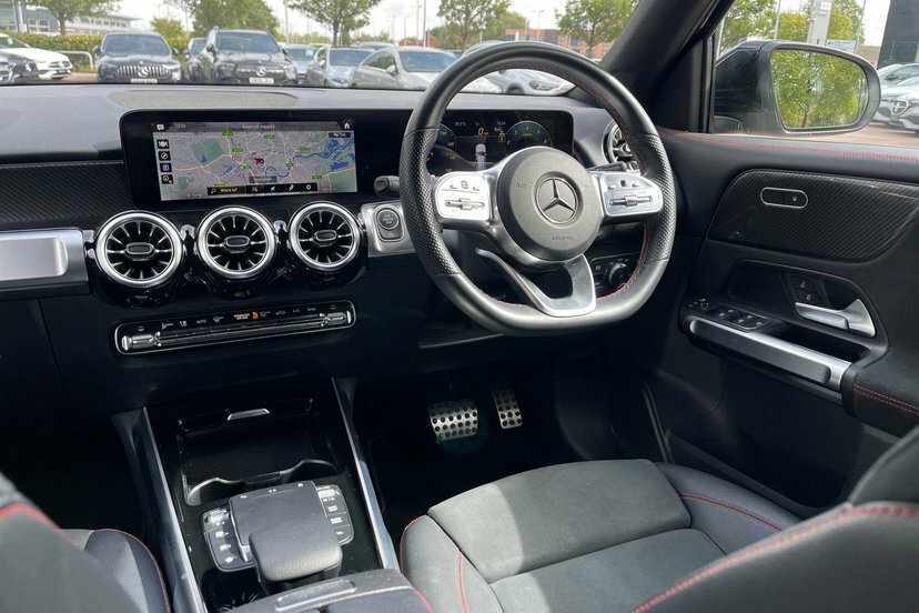 Mercedes-Benz GLB Class 200 Amg Line Premium Night Ed 7G-tronic Grey #31