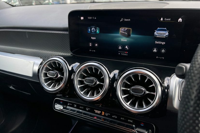Mercedes-Benz GLB Class 200 Amg Line Premium Night Ed 7G-tronic Grey #15