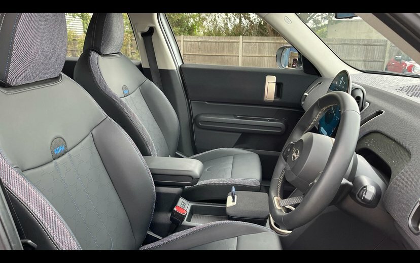 Mini Countryman U25 Mini E Blue #11