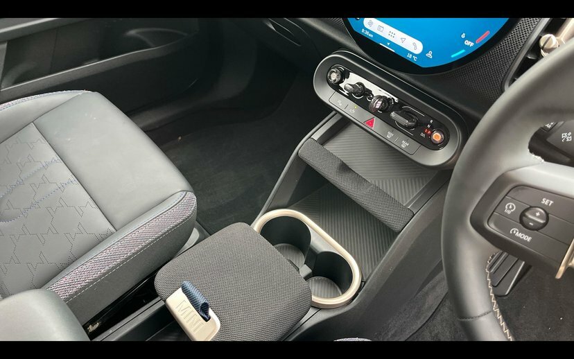 Mini Countryman U25 Mini E Blue #10
