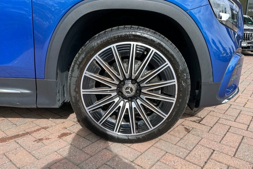Mercedes-Benz GLB Class 2.0 Glb220d Amg Line Premium Plus Suv Blue #4
