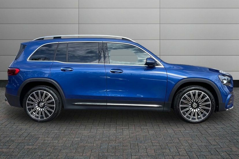 Mercedes-Benz GLB Class 2.0 Glb220d Amg Line Premium Plus Suv Blue #3