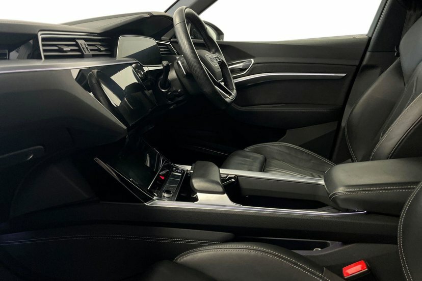 Audi E-tron 50 Black Edition Sportback Quatt Black #2