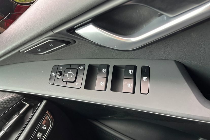 Kia Niro 4 Black #18