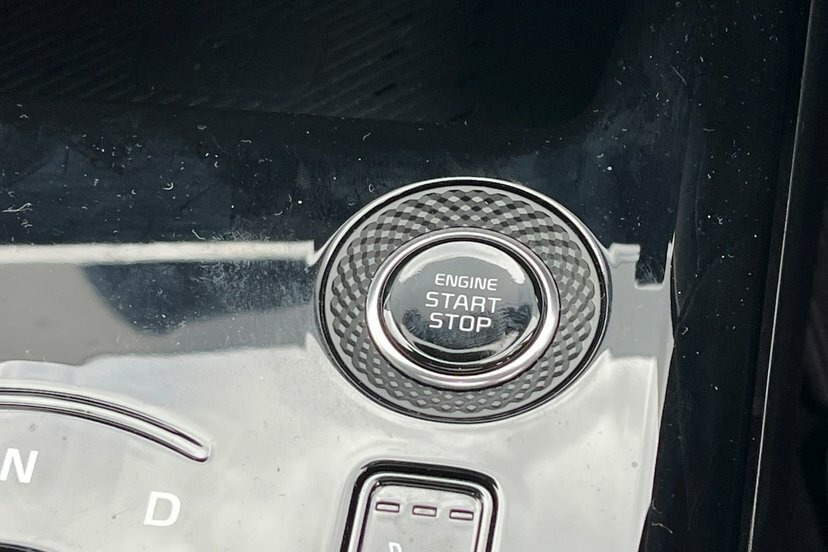 Kia Niro 4 Black #17