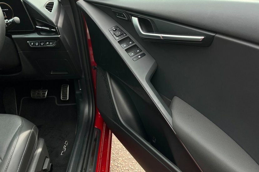 Kia Niro 4 Black #11