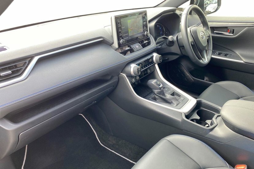 Toyota Rav 4 Dynamic White #10