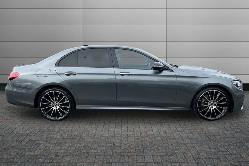 Mercedes-Benz E Class 2.0 E220d Amg Line Night Edition Premium Plus Sa Grey #2