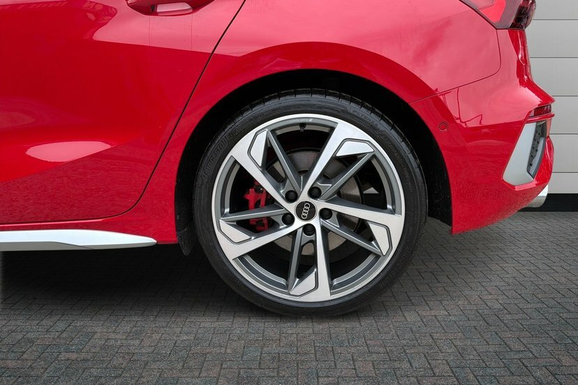 Audi S3 2.0 Tfsi Sportback S Tronic Quattro 31 Red #5