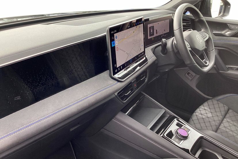 Volkswagen Tiguan 1.5 Etsi Mhev R-line Suv Hybrid Dsg 15 Black #2