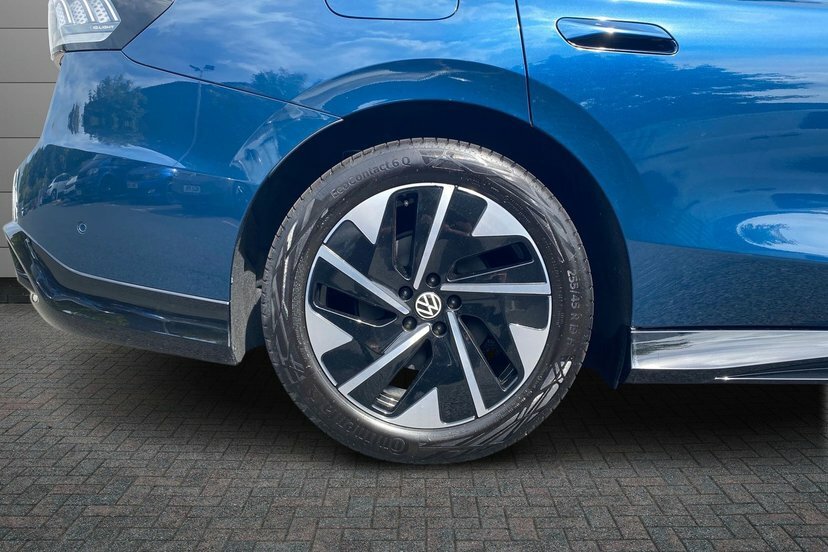 Volkswagen ID.7 Pro S 86Kwh Match Plus Fastback Blue #5