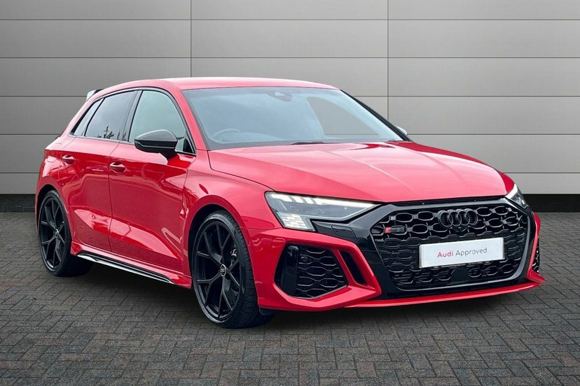 Audi RS3 2.5 Tfsi Carbon Black Sportback S Troni Red