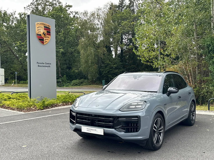 Porsche Cayenne E-hybrid Black Edition 2025 #25