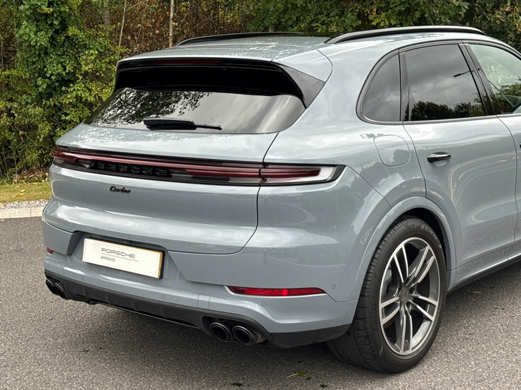 Porsche Cayenne E-hybrid Black Edition 2025 #18