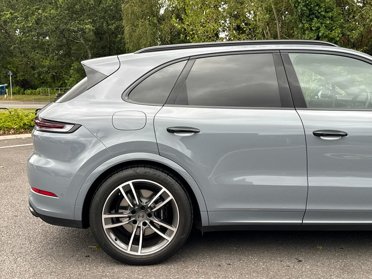 Porsche Cayenne E-hybrid Black Edition 2025 #20