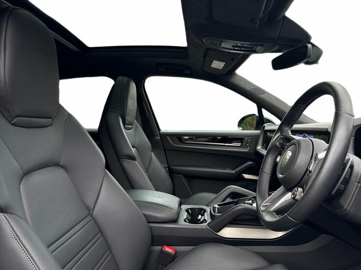 Porsche Cayenne E-hybrid Black Edition 2025 #8