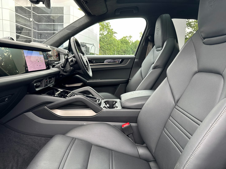 Porsche Cayenne E-hybrid Black Edition 2025 #11