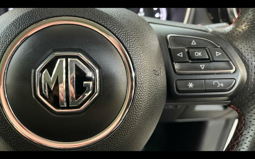 MG HS 1.5 T-gdi Exclusive Red #18