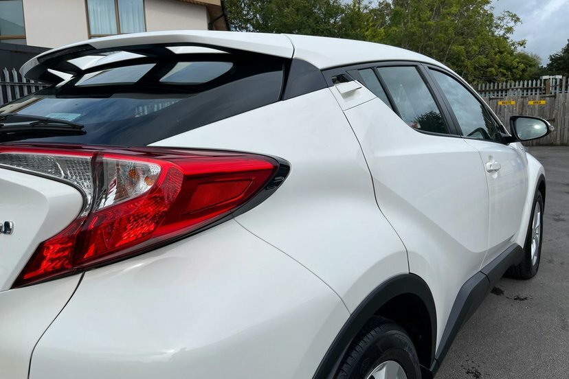 Toyota C-Hr Dynamic Silver #22
