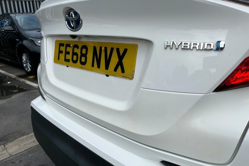 Toyota C-Hr Dynamic Silver #28