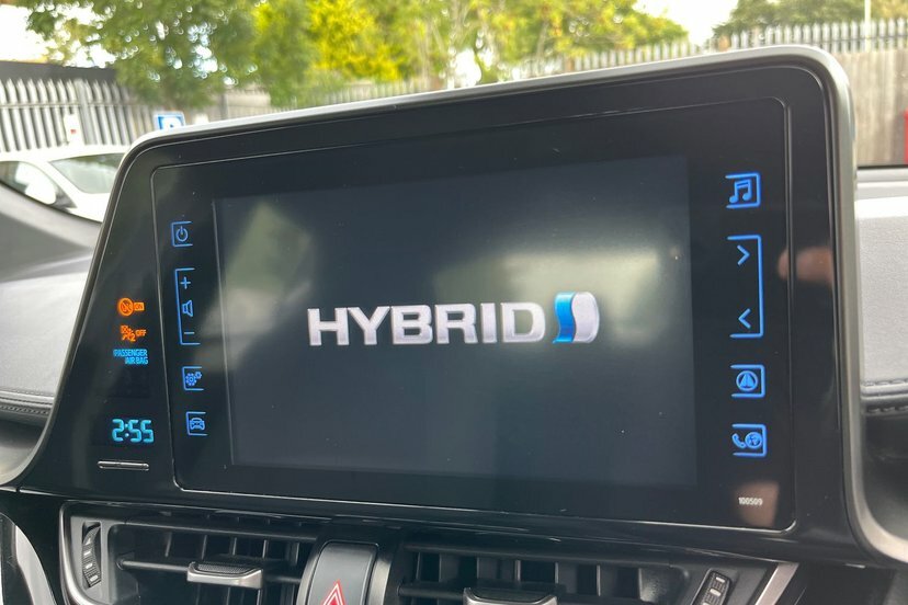 Toyota C-Hr Dynamic Silver #7