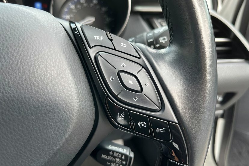 Toyota C-Hr Dynamic Silver #31