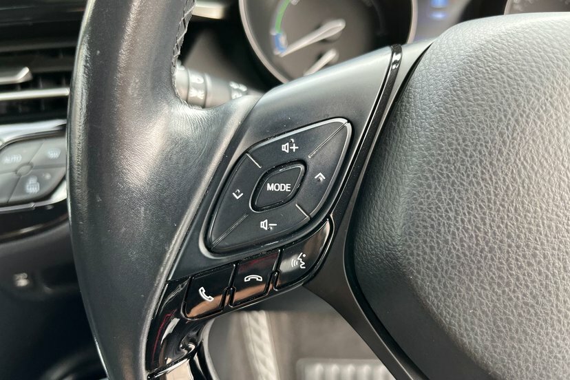 Toyota C-Hr Dynamic Silver #33