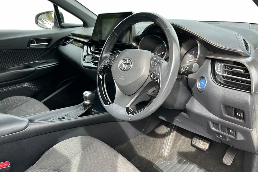 Toyota C-Hr Dynamic Silver #11