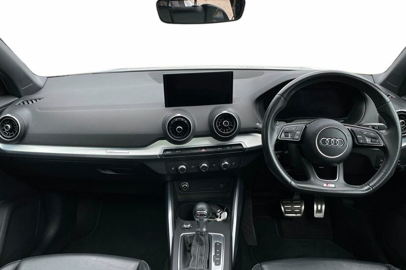 Audi Q2 1L Sport Grey #9