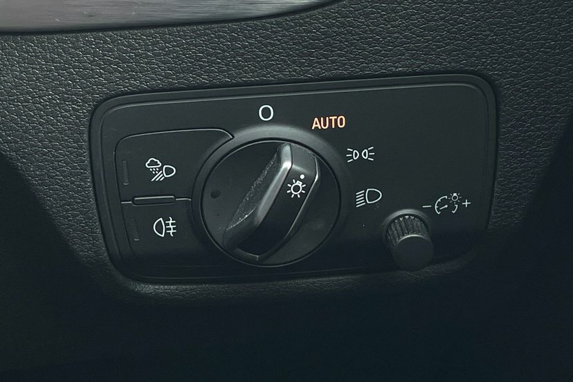 Audi Q2 1L Sport Grey #24