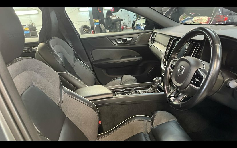 Volvo S60 R-design Plus White #11