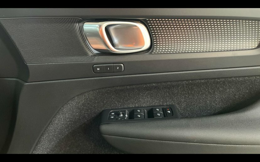 Volvo XC40 Suv Black #20
