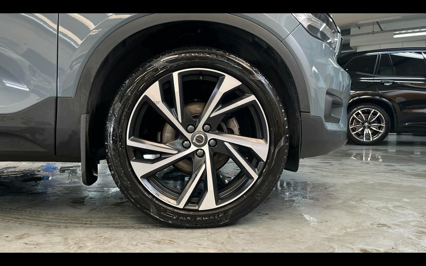 Volvo XC40 Suv Black #14