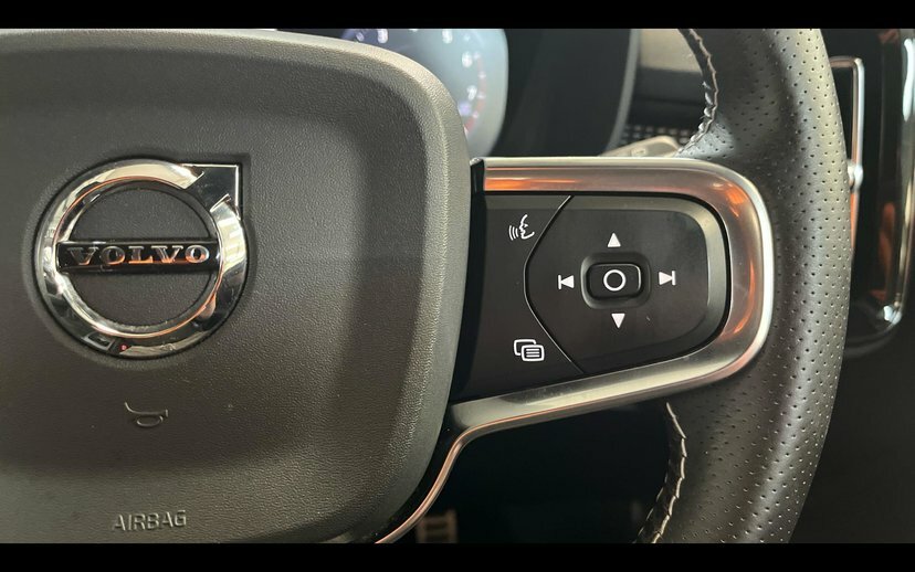 Volvo XC40 Suv Black #18