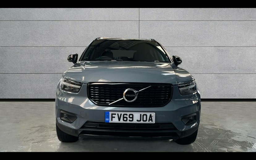 Volvo XC40 Suv Black #16