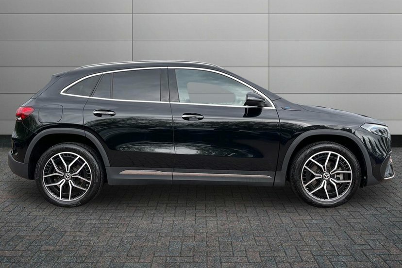 Mercedes-Benz EQA Eqa 250 66.5Kwh Amg Line Premium Suv Electri Black #3